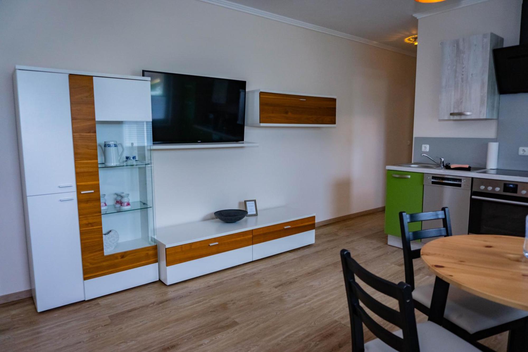 Apartamento Haus Strandglueck - Urlaub Mit Blick Auf Den Duemmer See Lembruch Exterior foto